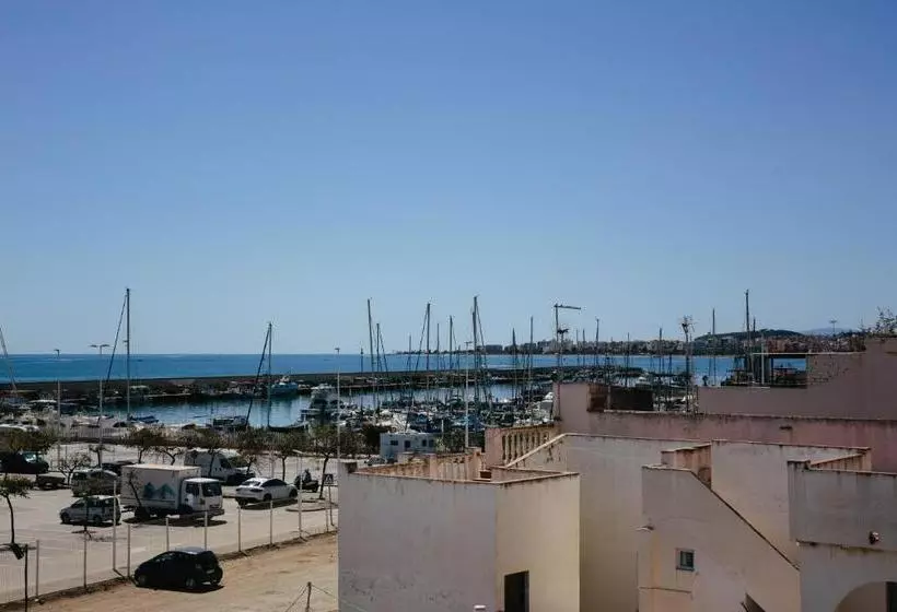 پانسیون Hostal El Puerto