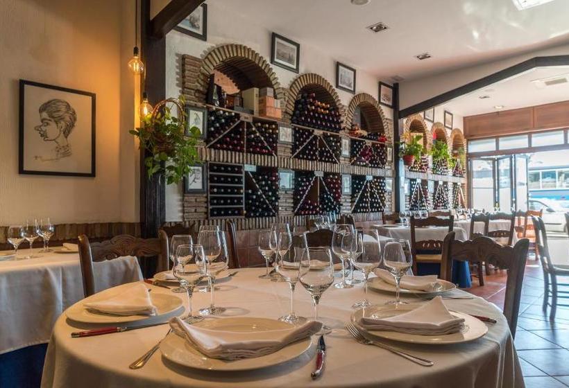 بنسيون Hostal El Puerto