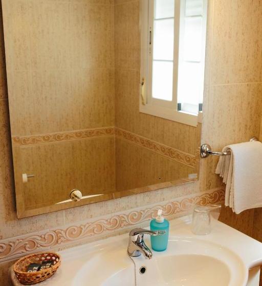 بنسيون Hostal El Puerto