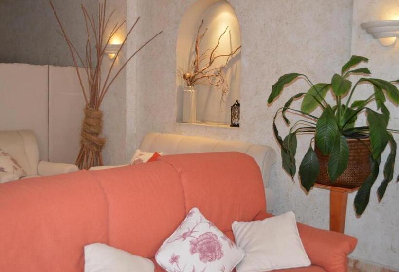 بنسيون Hostal El Retiro