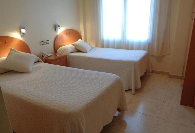 بنسيون Hostal El Retiro