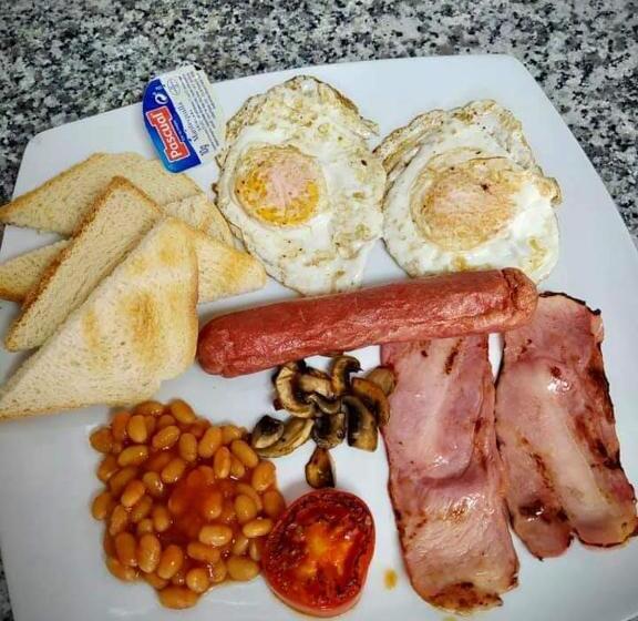 ペンション Hostal Jaufil