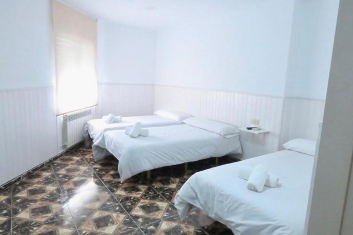 ペンション Hostal Jaufil