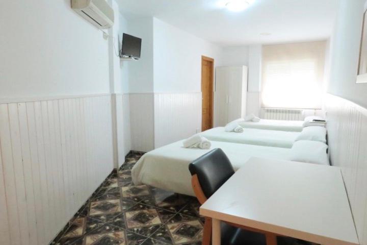 ペンション Hostal Jaufil