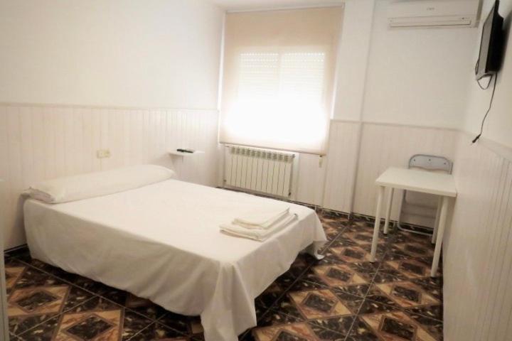 ペンション Hostal Jaufil