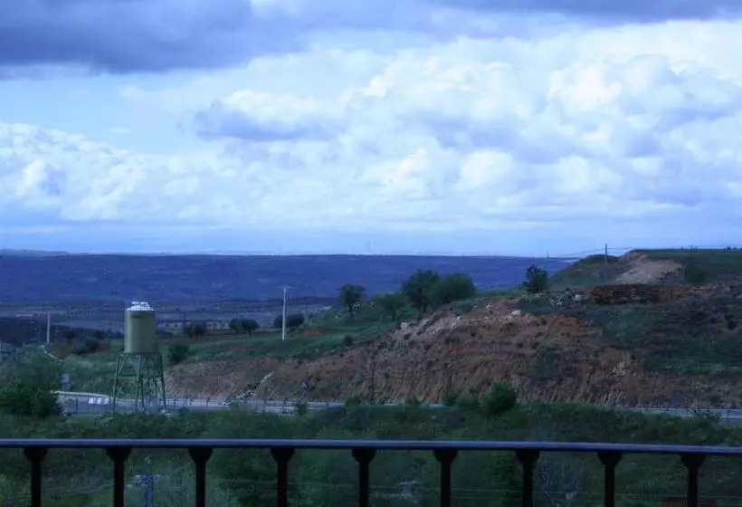 ペンション Hostal La Balquina