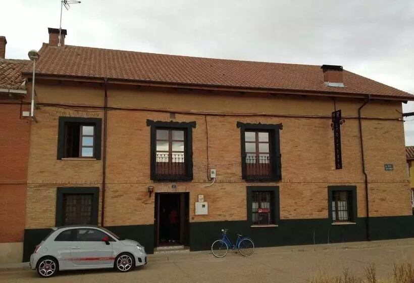 ペンション Hostal Los Oteros