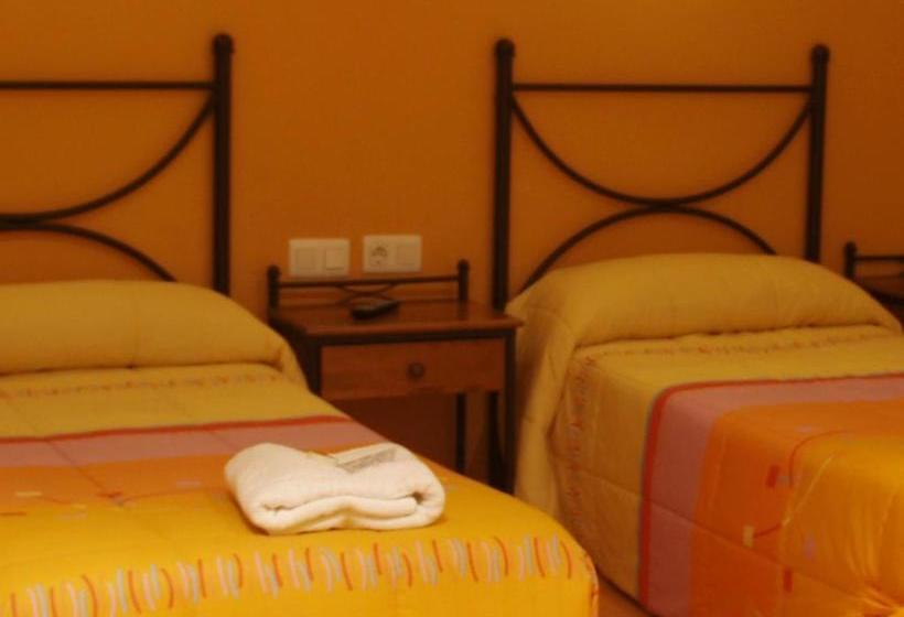 פנסיון Hostal Portell