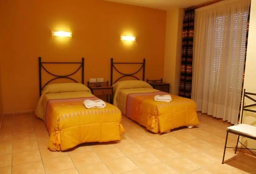 ペンション Hostal Portell