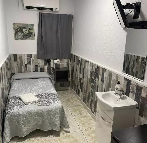 Majatalo Hostal Restaurante Avenida De Madrid