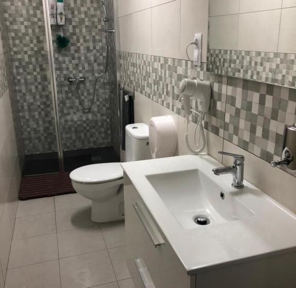 بنسيون Hostal Restaurante Avenida De Madrid