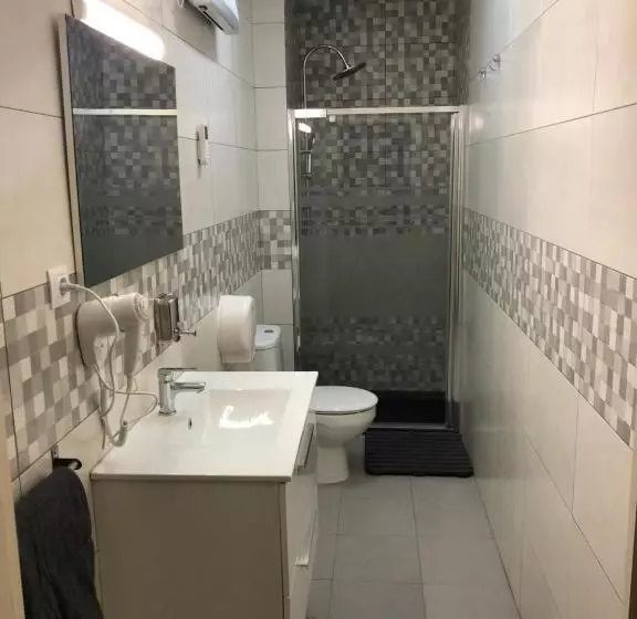 Majatalo Hostal Restaurante Avenida De Madrid