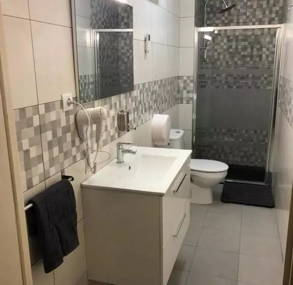 Majatalo Hostal Restaurante Avenida De Madrid