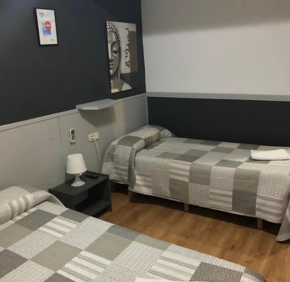 بنسيون Hostal Restaurante Avenida De Madrid