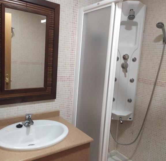 膳宿费 Hostal Restaurante Bustos