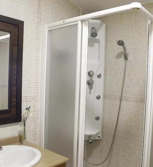 ペンション Hostal Restaurante Bustos