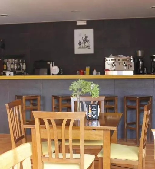 ペンション Hostal Restaurante Bustos
