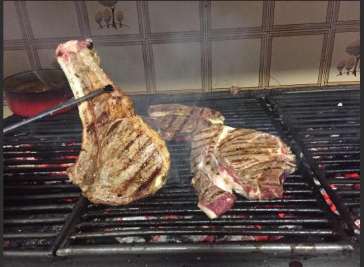 پانسیون Hostal Restaurante El Chato