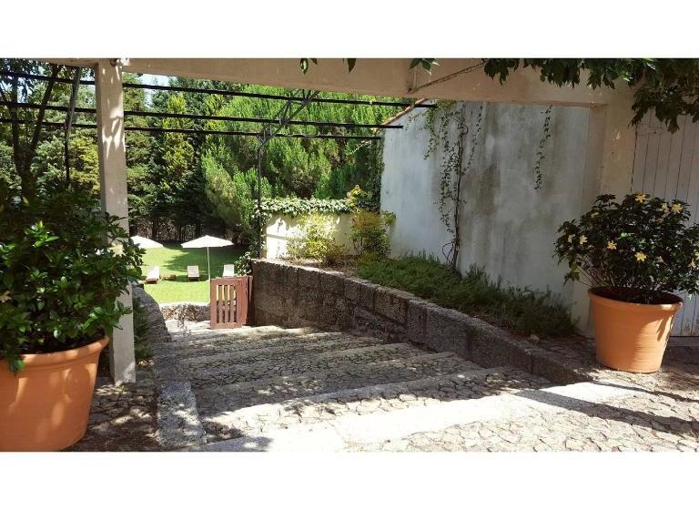 פנסיון Baiona Guesthouse