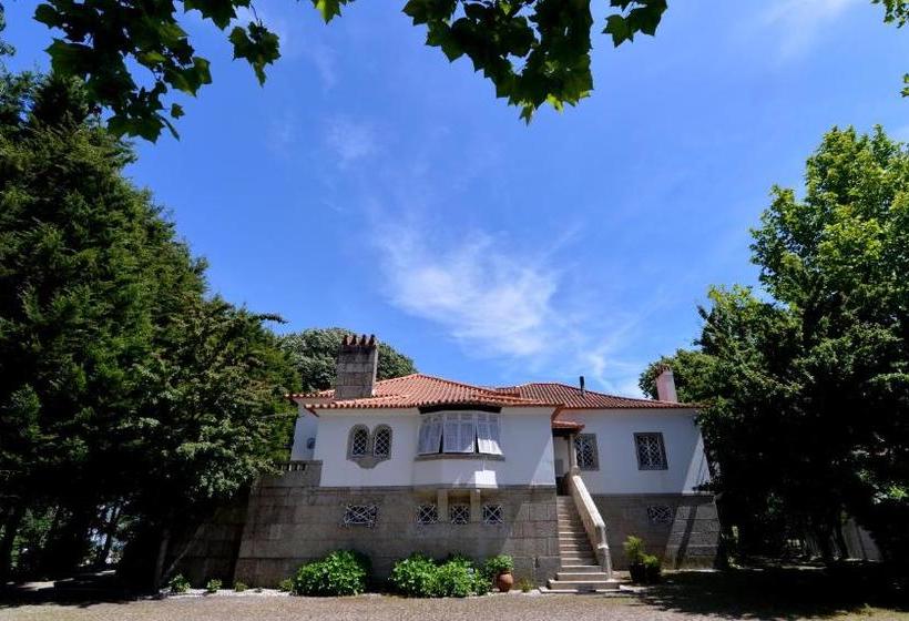 פנסיון Baiona Guesthouse