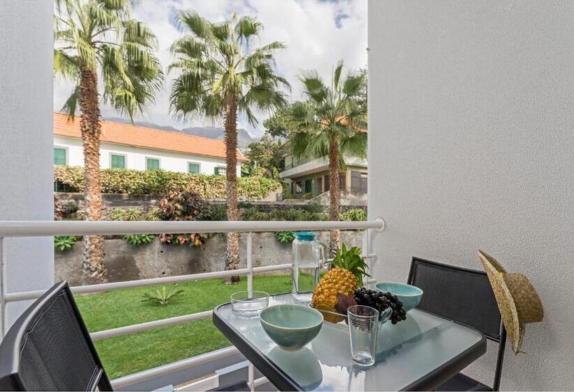 Achada I By An Island Apart