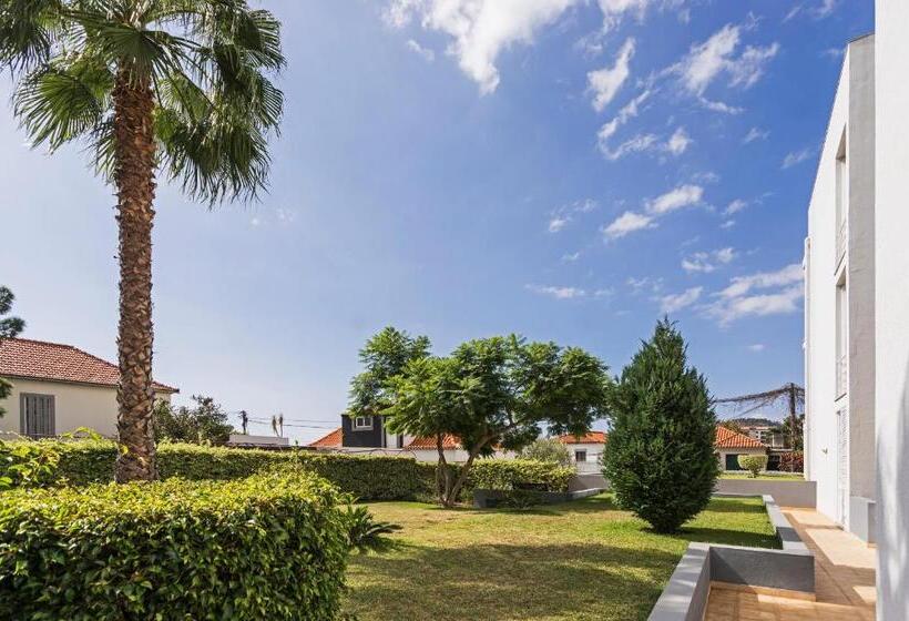 Achada I By An Island Apart