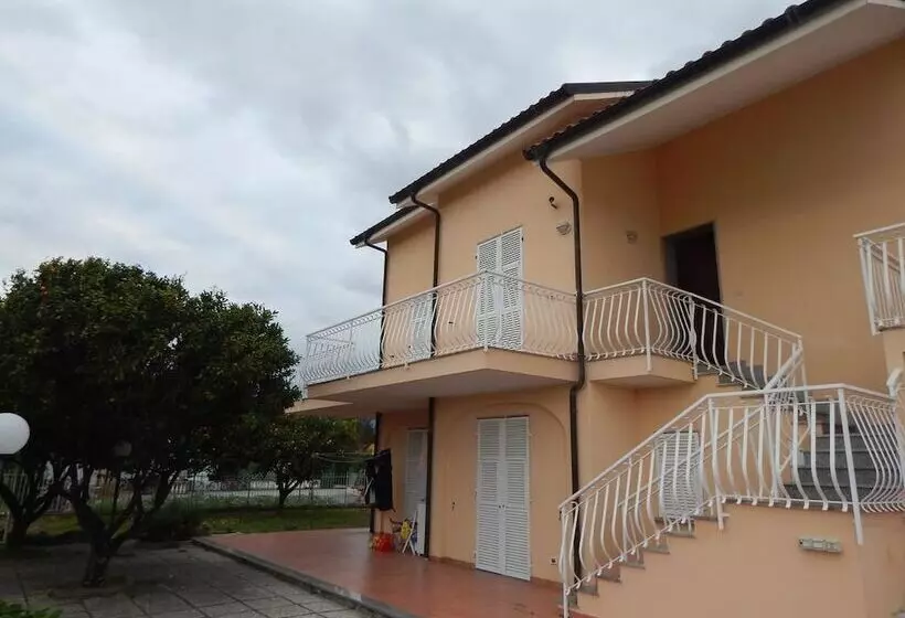 Hotelli Agriturismo Nonna Merj