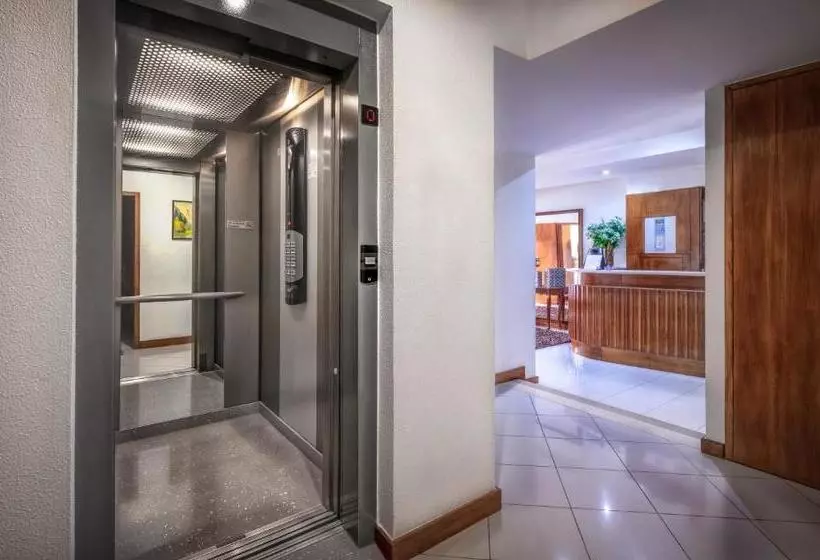 ペンション Residencial Clássico