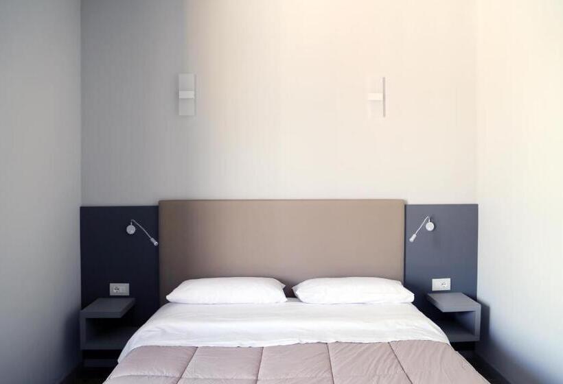 Пансион Donati Business Rooms