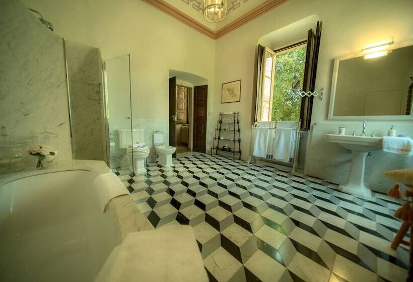 پانسیون Villa Chiusano