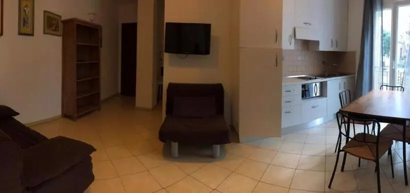 Residence Meeting