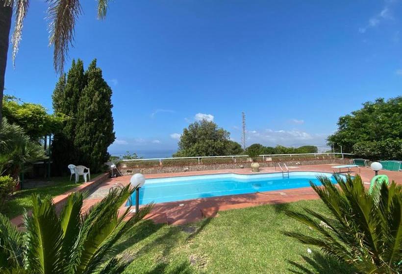 تختخواب و صبحانه Il Giardinetto   Volcano