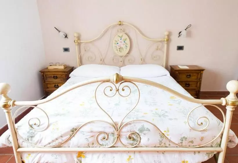 ホテル Agriturismo La Corte Del Lupo