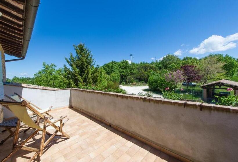 호텔 Agriturismo La Corte Del Lupo