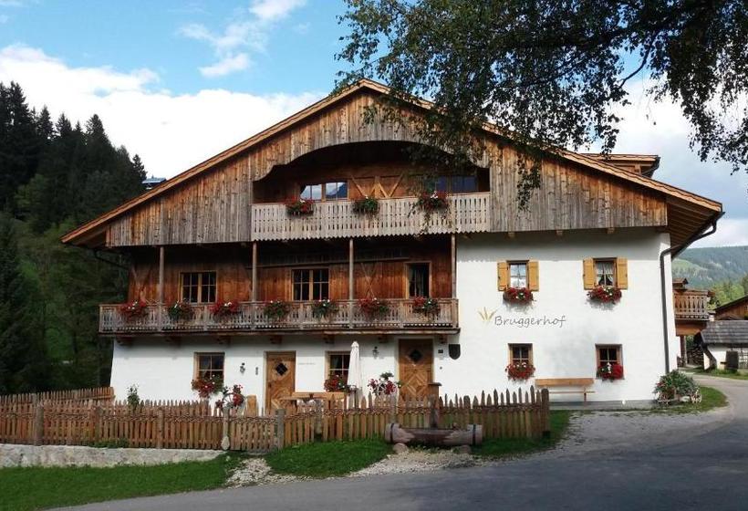 Отель Bruggerhof Prags