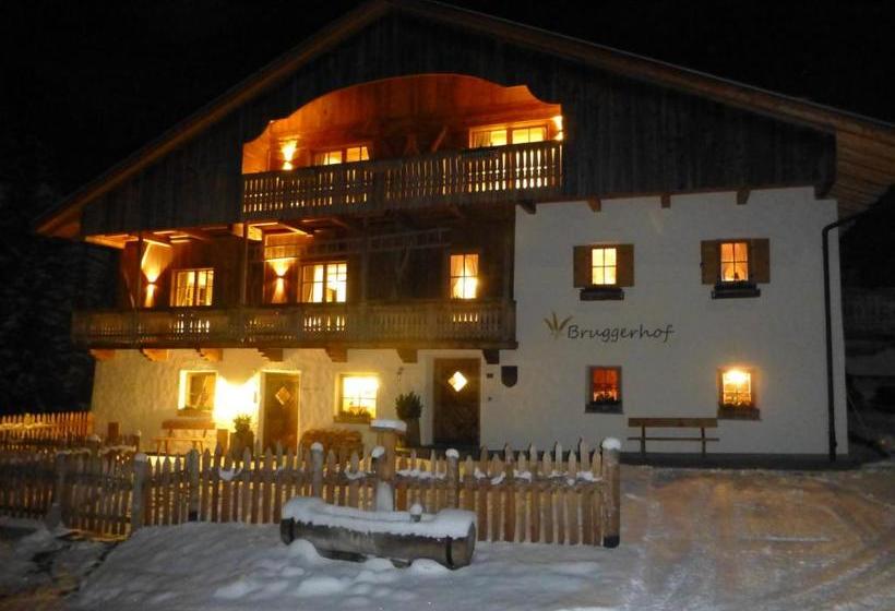 Отель Bruggerhof Prags