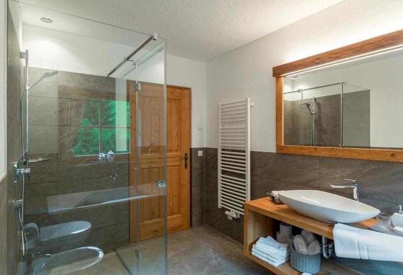 Отель Bruggerhof Prags