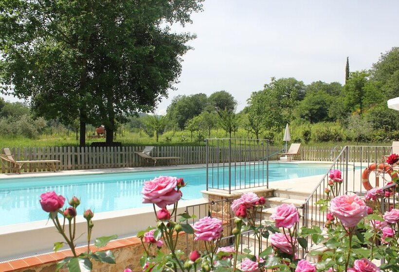 Отель Il Molinaccio Di Montepulciano