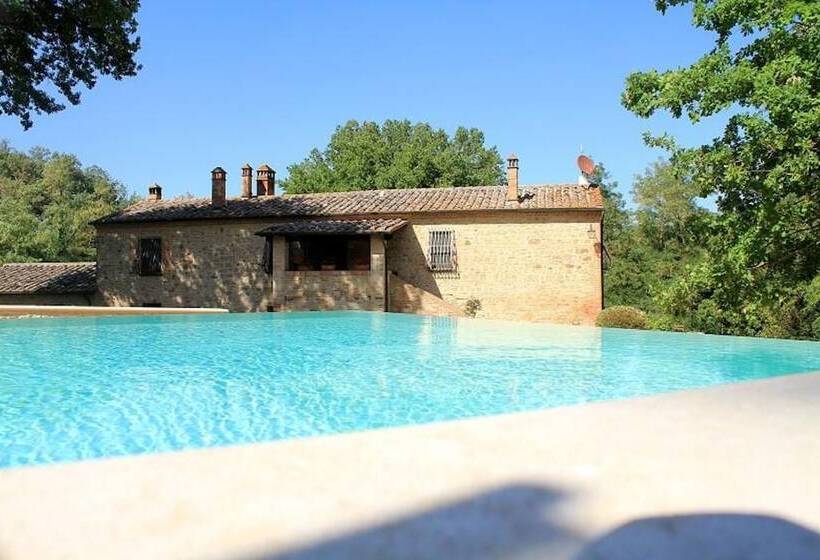 Отель Il Molinaccio Di Montepulciano