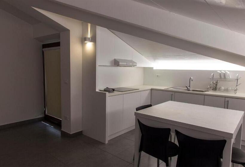 بنسيون La Chambre