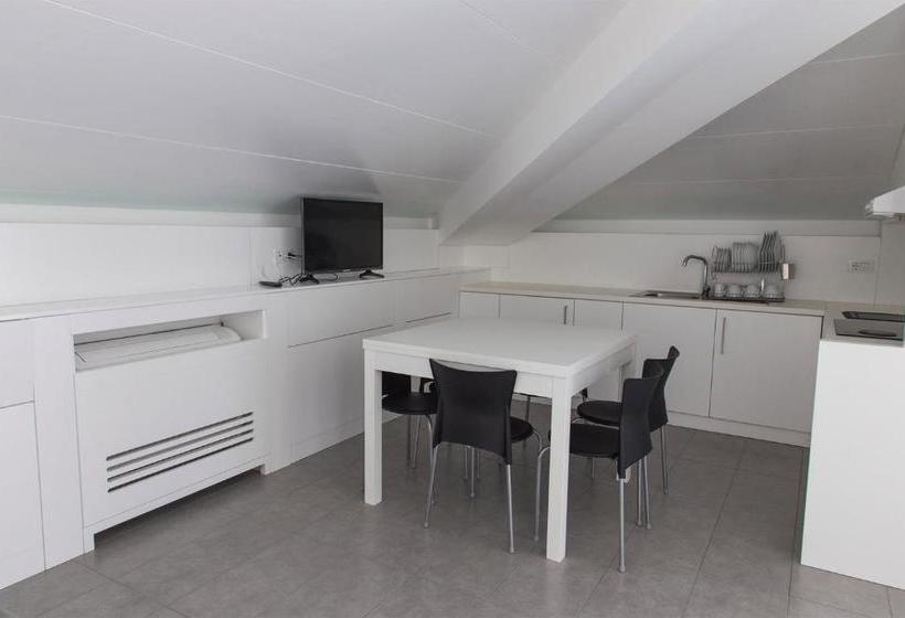 بنسيون La Chambre