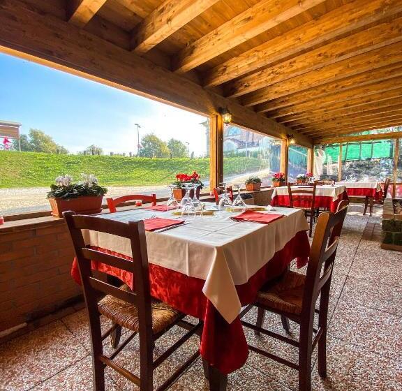 הוסטל La Busa Camere E Trattoria