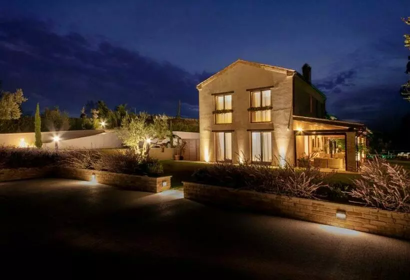 Hotelli Agrirelais Collelago