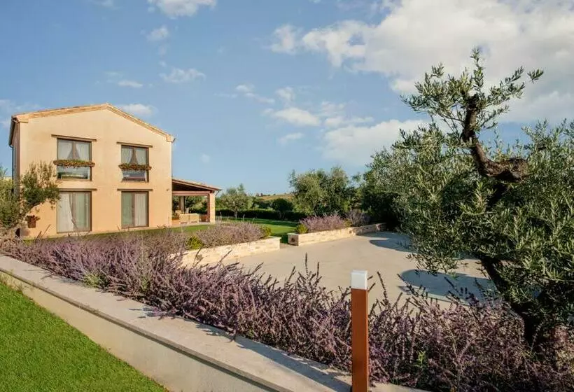 Hotelli Agrirelais Collelago