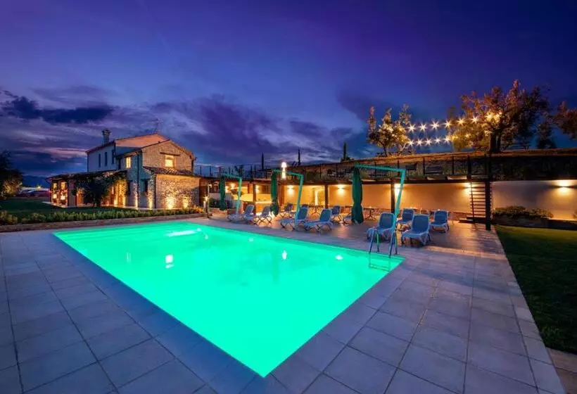 Hotelli Agrirelais Collelago