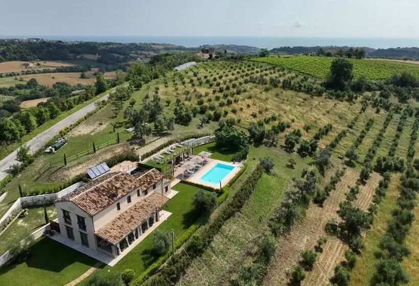 Hotelli Agrirelais Collelago