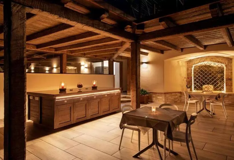 Hotelli Agrirelais Collelago