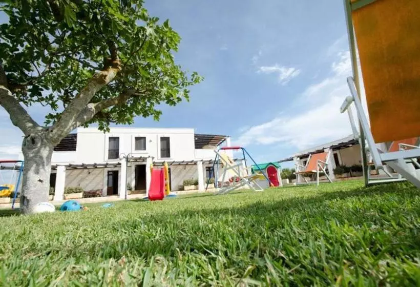 ホテル Agriturismo Lu Puzzu