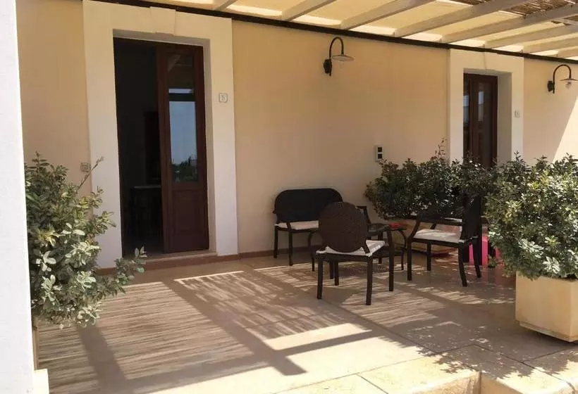 ホテル Agriturismo Lu Puzzu