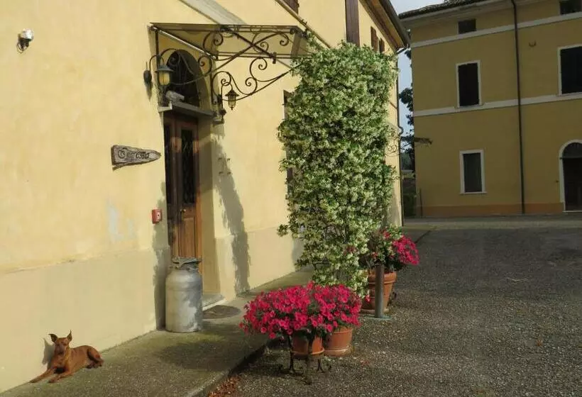 ホテル Agriturismo Rivieraoglio